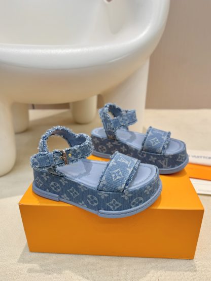 Louis Vuitton's latest stylish casual platform sandals