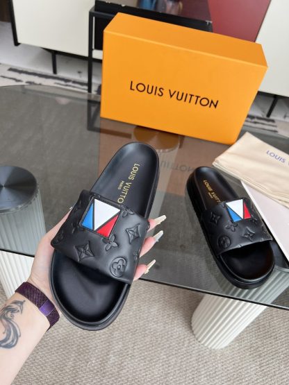 Louis Vuitton autumn and winter slippers