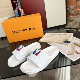 Louis Vuitton autumn and winter slippers
