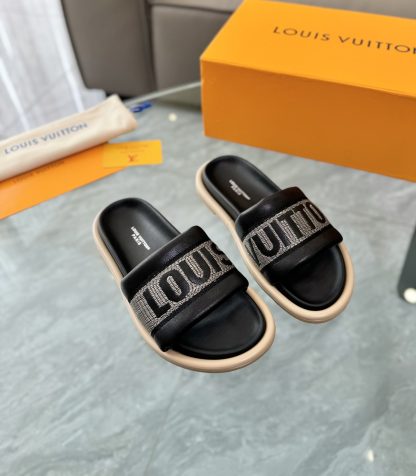 Louis Vuitton couple slippers