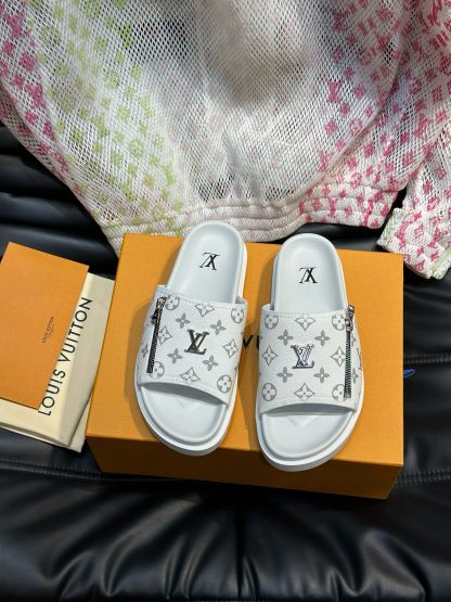 Louis Vuitton high-end men's summer slippers