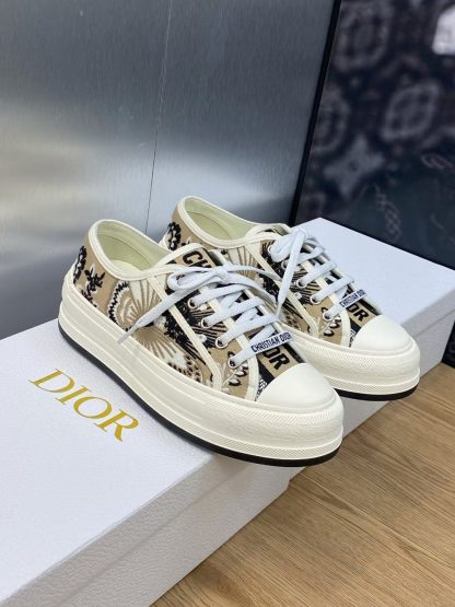 Dior Thick-soled Canvas Shoes
