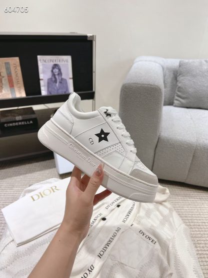 Dior's new thick-soled white shoes