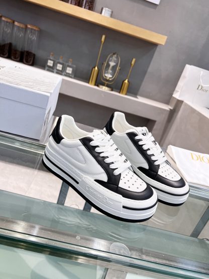 Dior's new stylish white shoes