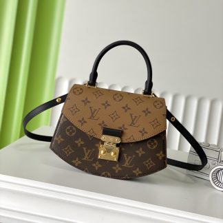 Louis Vuitton SAC TILSITT Fan Bag