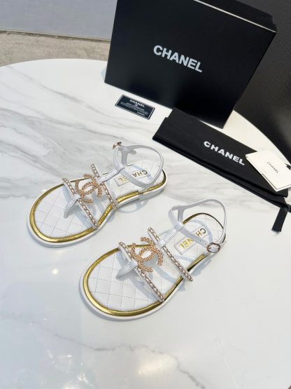 Chanel new white classic flip-flop intellectual and elegant sandals