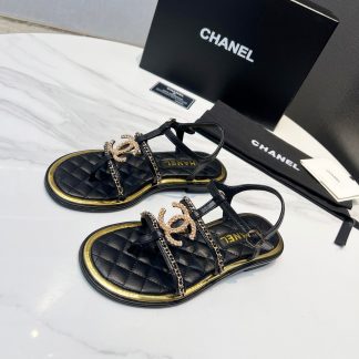 Chanel new black classic flip-flop intellectual and elegant sandals