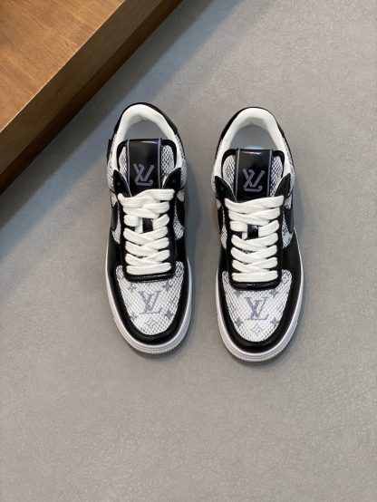 Louis Vuitton co-branded casual sneakers