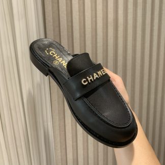 Chanel spring and summer new black high-end diamond buckle letter cowhide butter lazy half-slip sandals