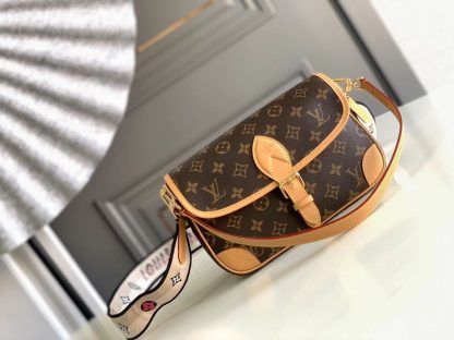 Louis Vuitton old flower apricot vintage bag series DIANE handbag