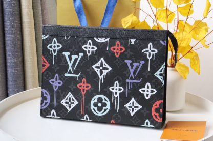 Louis Vuitton Classic POCHETTE VOYAGE Medium Handbag