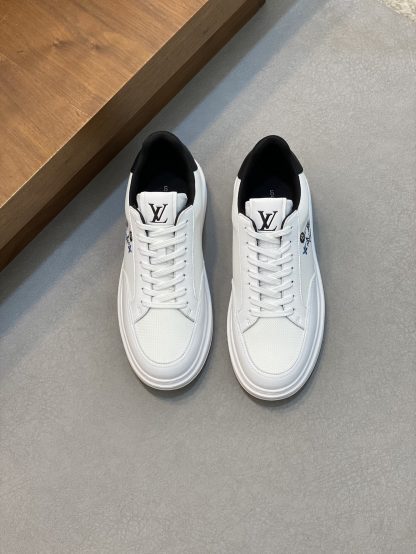 Louis Vuitton Men's Classic Casual Sneakers