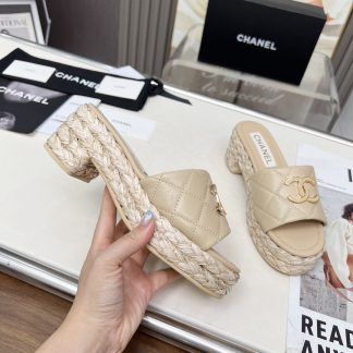 Chanel apricot spring and summer dancing shoes series slimming sandals with a heel height of 6.5cm