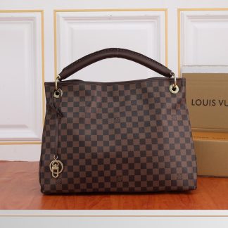 Louis Vuitton monogram handbag
