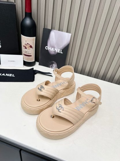 Chanel Early Autumn Comfortable Soft Super Versatile Dark Apricot Sandals