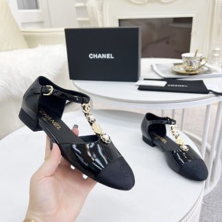 Chanel Spring and Summer Black Dancing Shoes Series Small Round Head Shiny Sandals