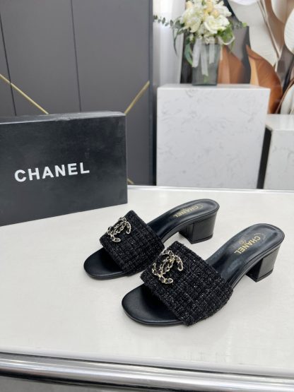 Chanel 2025 new black fabric sheepskin thick heel sandals