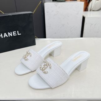 Chanel 2025 new white fabric sheepskin thick heel sandals