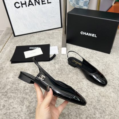 Chanel Spring and Summer Dance Shoes Series New Black Glossy Retro Sandals