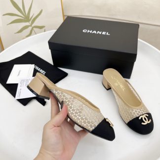 Chanel apricot spring and summer dancing shoes series new small round head retro sandals