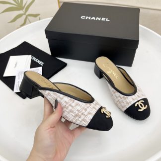 Chanel milk tea color spring and summer dancing shoes series new small round head retro sandals