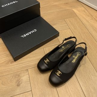 Chanel black spring and summer dancing shoes series new small round head slim retro sandals