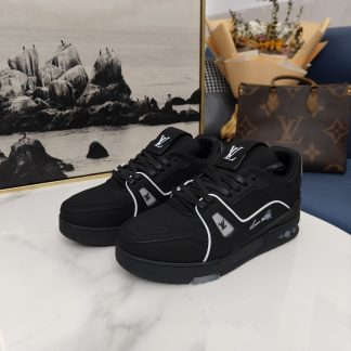 Louis Vuitton Trainer Velcro Low-top Sneakers