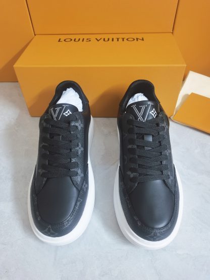 Louis Vuitton classic casual sports sneakers