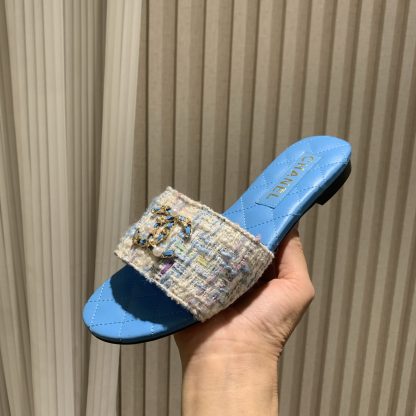 Chanel Spring and Summer new blue goddess elegant and durable flat sandals