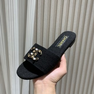 Chanel Spring and Summer New Black Goddess Elegant Flat Sandals