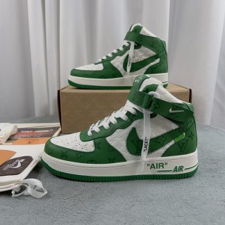 Louis Vuitton couple's co-branded sports shoes