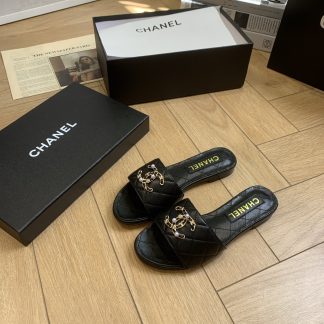 Chanel's new black spring and summer flat sandals with elegant style
