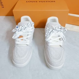 Louis Vuitton washed popular men's sports shoes
