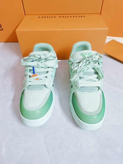 Louis Vuitton washed popular men's sports shoes