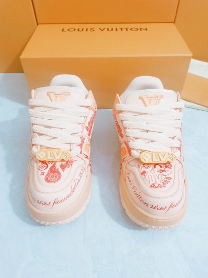 Louis Vuitton washed popular men's sports shoes