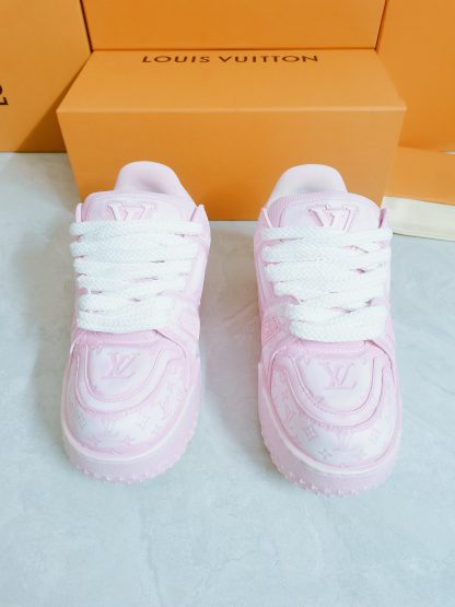 Louis Vuitton washed popular men's sports shoes
