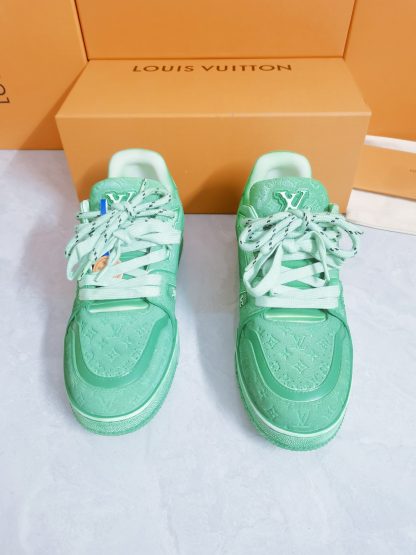 Louis Vuitton washed popular men's sports shoes