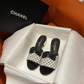 Chanel black and white new bow thick heel sandals heel height 4.5cm