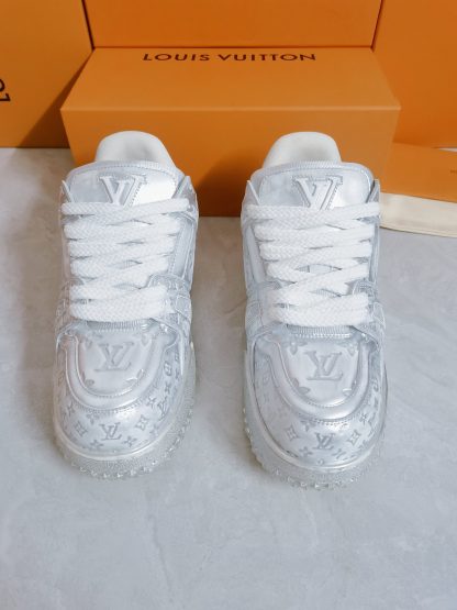 Louis Vuitton washed popular men's sports shoes