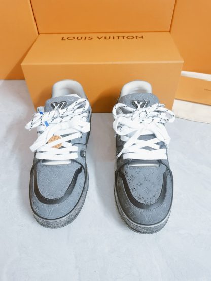 Louis Vuitton washed popular men's sports shoes