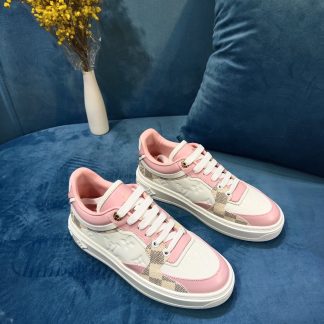 Louis Vuitton casual versatile sneakers