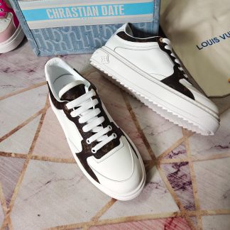 Louis Vuitton's new white thick-soled shoes for early spring