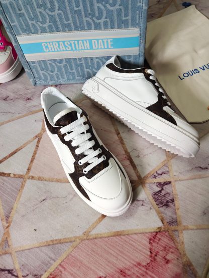 Louis Vuitton's new white thick-soled shoes for early spring