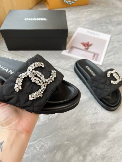 Chanel Couple's High-end Fashionable Black Sandals