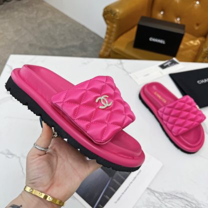 Chanel Couple's High-end Fashionable Dark Pink Sandals