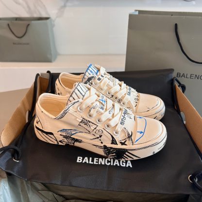 Balenciaga Couple's Fashion Graffiti Canvas Shoes