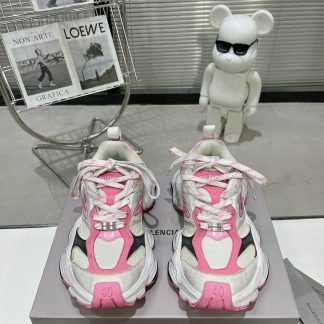 Balenciaga fashionable trendy sports shoes