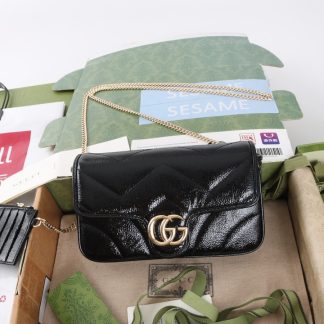 Gucci Marmont shiny black chain bag