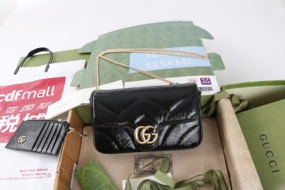 Gucci Marmont shiny black chain bag
