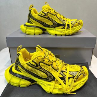 Balenciaga stylish and versatile dad shoes